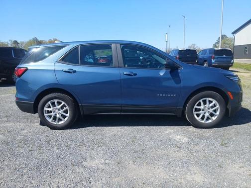 2024 Chevrolet Equinox LS