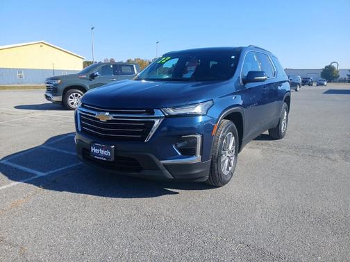 2022 Chevrolet Traverse LT Cloth