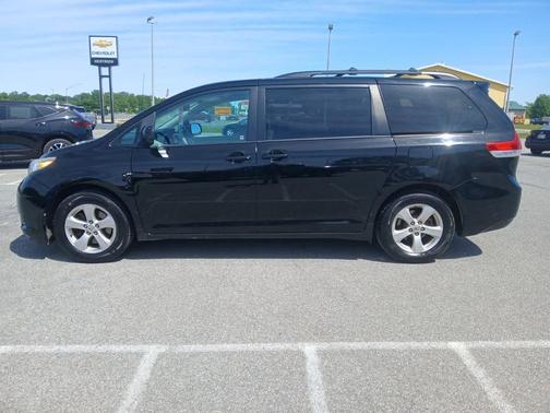 2013 Toyota Sienna LE