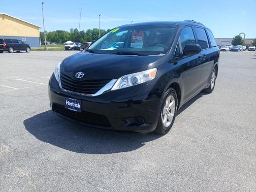 2013 Toyota Sienna LE