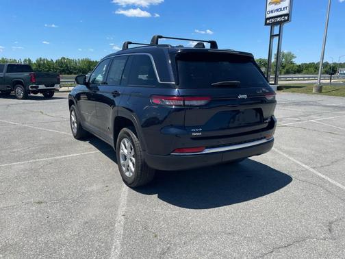 Midnight Sky 2023 Jeep Grand Cherokee Limited