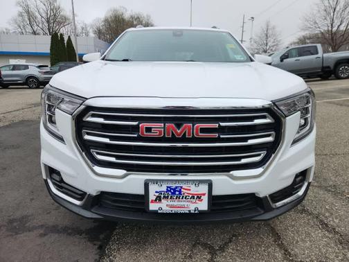 Summit White 2024 GMC Terrain SLT