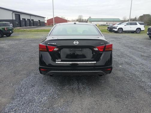 2020 Nissan Altima 2.5 SR