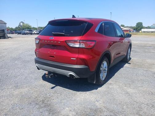 Rapid Red Metallic Tinted Clearcoat 2020 Ford Escape SE
