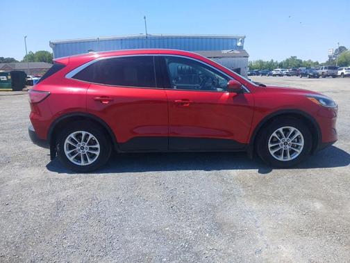 Rapid Red Metallic Tinted Clearcoat 2020 Ford Escape SE