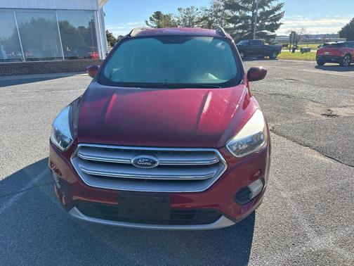 Ruby Red Metallic Tinted Clearcoat 2018 Ford Escape SE