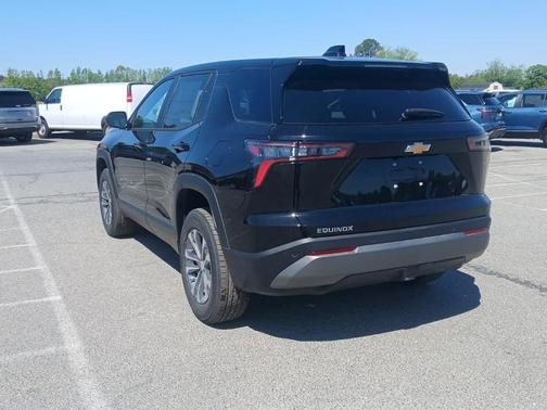 Mosaic Black Metallic 2026 Chevrolet Equinox LT