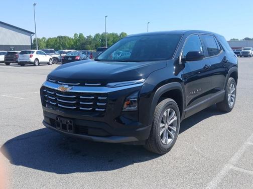 Mosaic Black Metallic 2026 Chevrolet Equinox LT