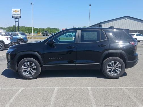 Mosaic Black Metallic 2026 Chevrolet Equinox LT