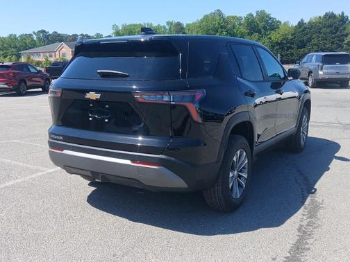 Mosaic Black Metallic 2026 Chevrolet Equinox LT