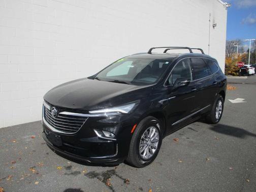 2022 Buick Enclave Essence