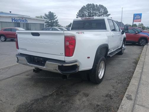 Summit White 2022 Chevrolet Silverado 3500 LT