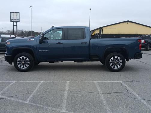 2026 Chevrolet Silverado 2500 Custom