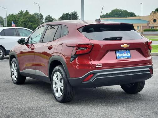 2024 Chevrolet Trax LS