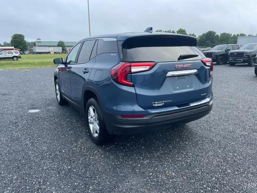 Metallic 2024 GMC Terrain SLE