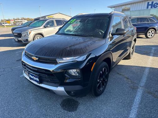 Mosaic Black Metallic 2023 Chevrolet Trailblazer LT