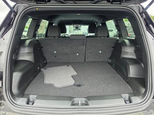 Diamond Black Crystal Pearlcoat 2026 Jeep Cherokee Laredo 4x4
