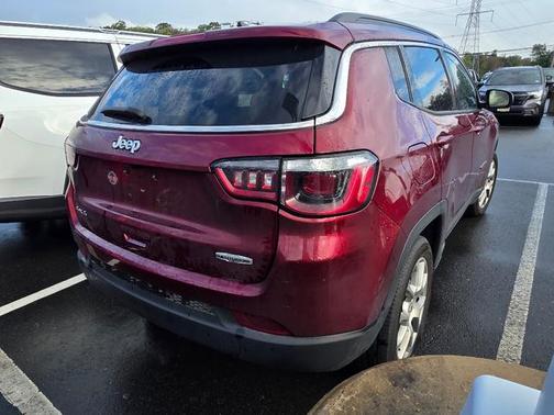 2022 Jeep Compass Latitude Lux