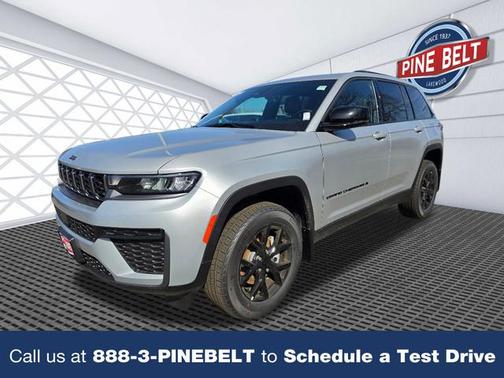 Silver Zynith 2026 Jeep Grand Cherokee Altitude