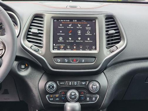 2023 Jeep Cherokee Trailhawk