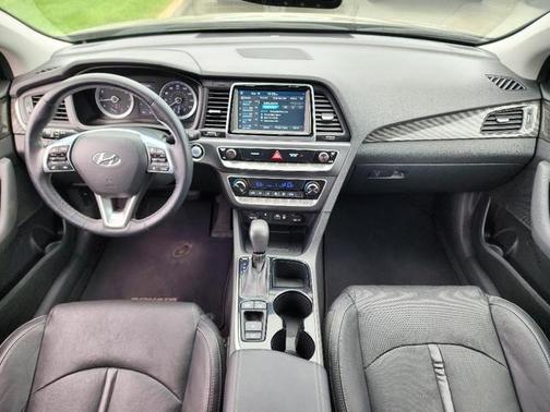 2018 Hyundai SONATA Limited