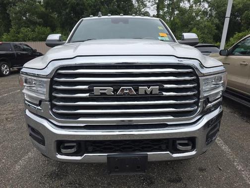 White 2019 RAM 2500
