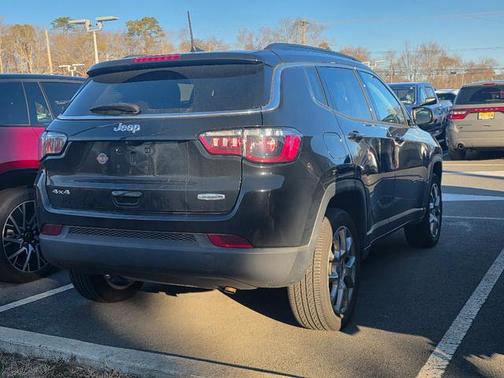 2022 Jeep Compass Latitude Lux
