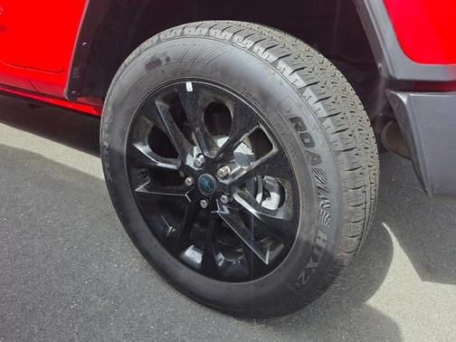 Firecracker Red Clearcoat 2025 Jeep Wrangler 4xe Sahara