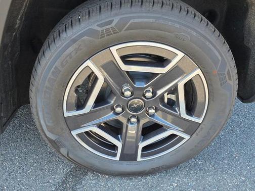 Diamond Black Crystal Pearlcoat 2026 Jeep Cherokee Limited