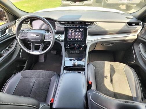 2022 Jeep Grand Cherokee L Altitude