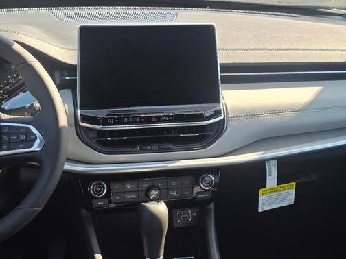 Silver Zynith Clear Coat 2026 Jeep Compass Limited