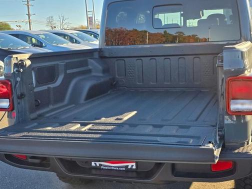 2025 Jeep Gladiator High Tide