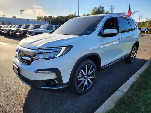 2022 Honda Pilot Touring 8-Passenger