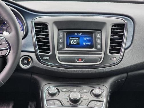 2016 Chrysler 200 S