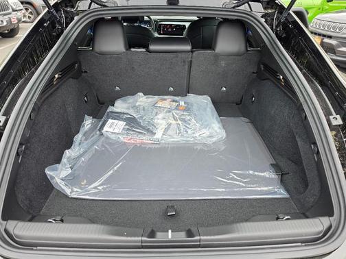 Diamond Black Crystal Pearlcoat 2026 Dodge Charger R/T