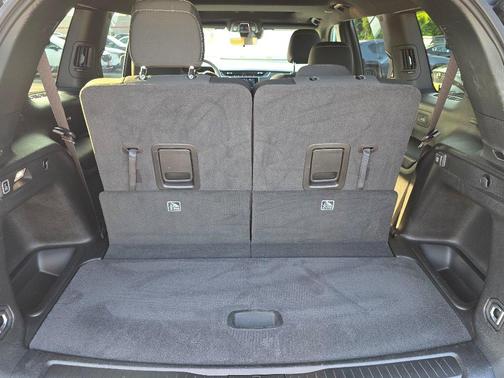 Baltic Gray Metallic Clearcoat 2026 Jeep Grand Cherokee L Laredo
