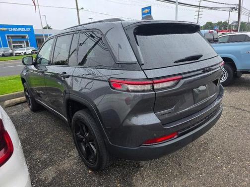 2022 Jeep Grand Cherokee Altitude