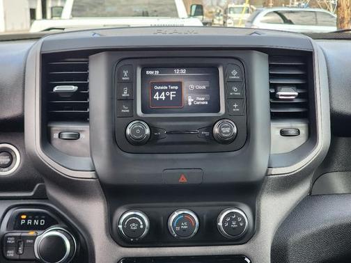 2024 RAM 2500 Tradesman Crew Cab 4x4 6'4' Box