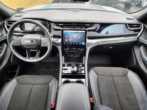 2023 Jeep Grand Cherokee 4xe Trailhawk