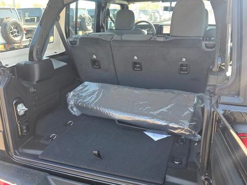 Black Clearcoat 2026 Jeep Wrangler Sport