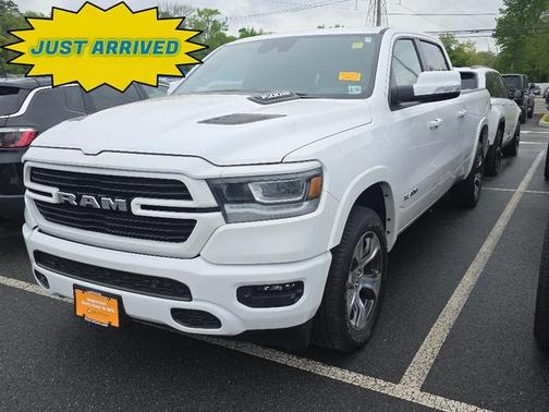 Bright White Clearcoat 2022 RAM 1500 Laramie