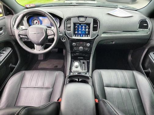 2019 Chrysler 300 S
