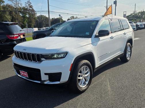 2022 Jeep Grand Cherokee L Laredo