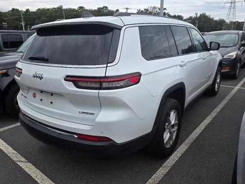 2022 Jeep Grand Cherokee L Laredo