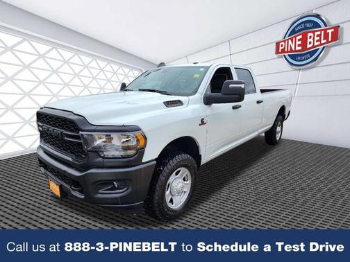 2024 RAM 3500 Tradesman Crew Cab 4x4 8' Box
