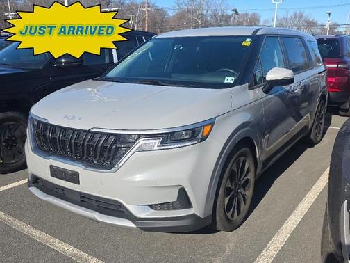 2024 Kia Carnival EX