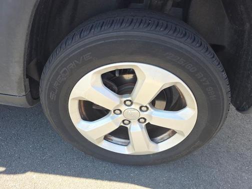 Granite Crystal Metallic Clearcoat 2018 Jeep Compass Latitude