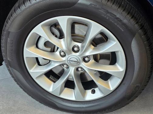 2025 Chrysler Pacifica L
