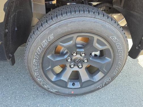 Diamond Black Crystal Pearlcoat 2026 RAM 1500 Big Horn/Lone Star