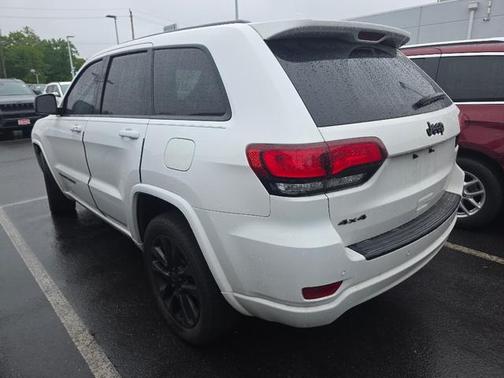 Bright White Clearcoat 2019 Jeep Grand Cherokee Altitude
